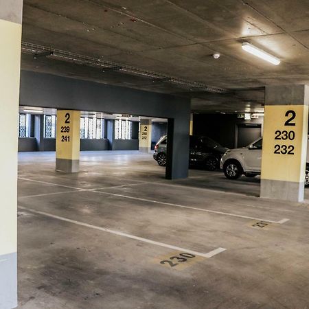 Апартаменти Wex1 - Modern, Iconic, Pool, Gym, Wifi, Secure Parking Кейптаун Екстер'єр фото